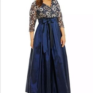 Gorgeous Jessica Howard Mother of the Bride Gown!